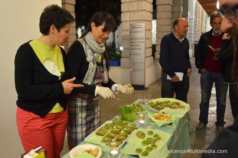 buffet verde 14185048624